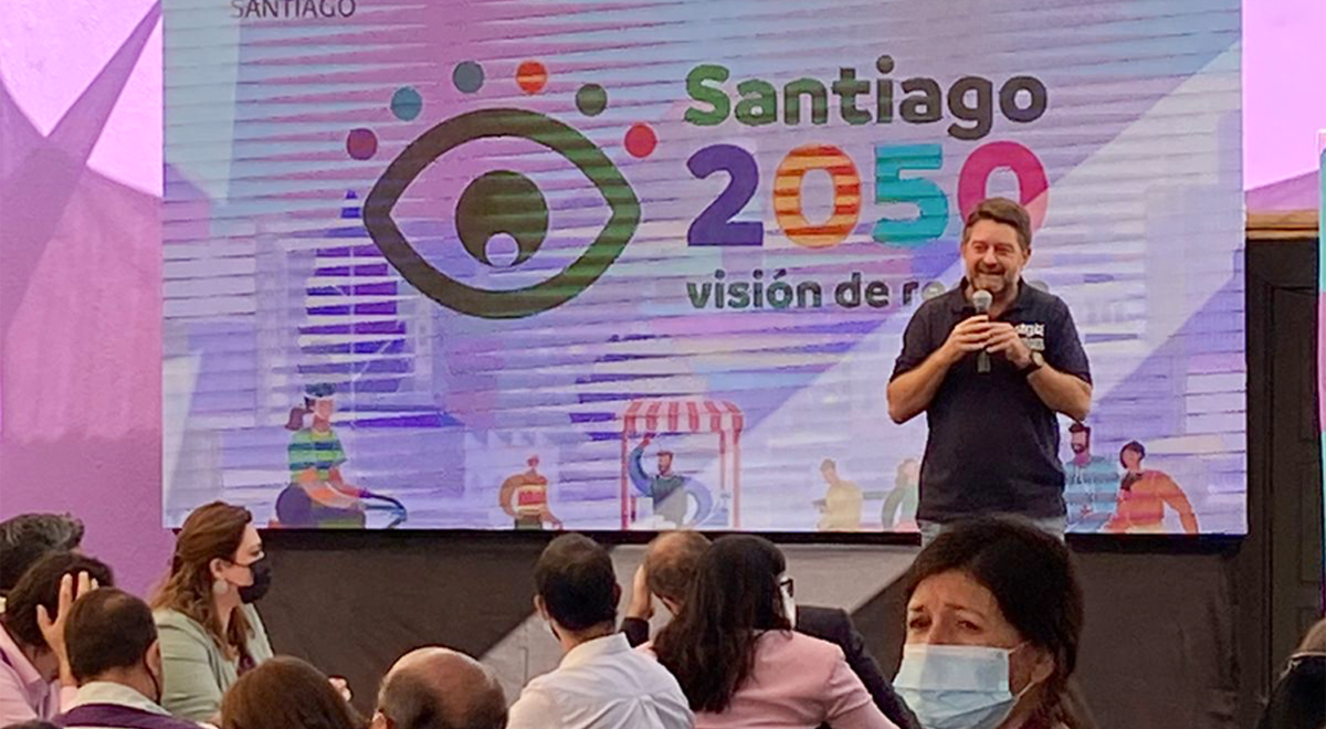  El Gobernador de la Región Metropolitana profundiza sobre el plan “Santiago 2050: Visión de región”, una estrategia para pensar una ciudad más sustentable, equitativa y con integración social para los próximos 30 años.