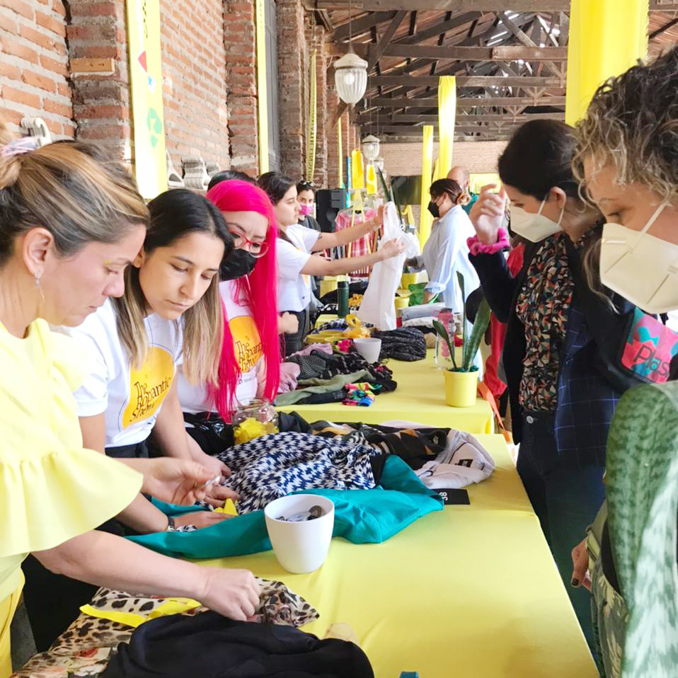 Ropantic: El Intercambio de ropa sostenible y que crea comunidad